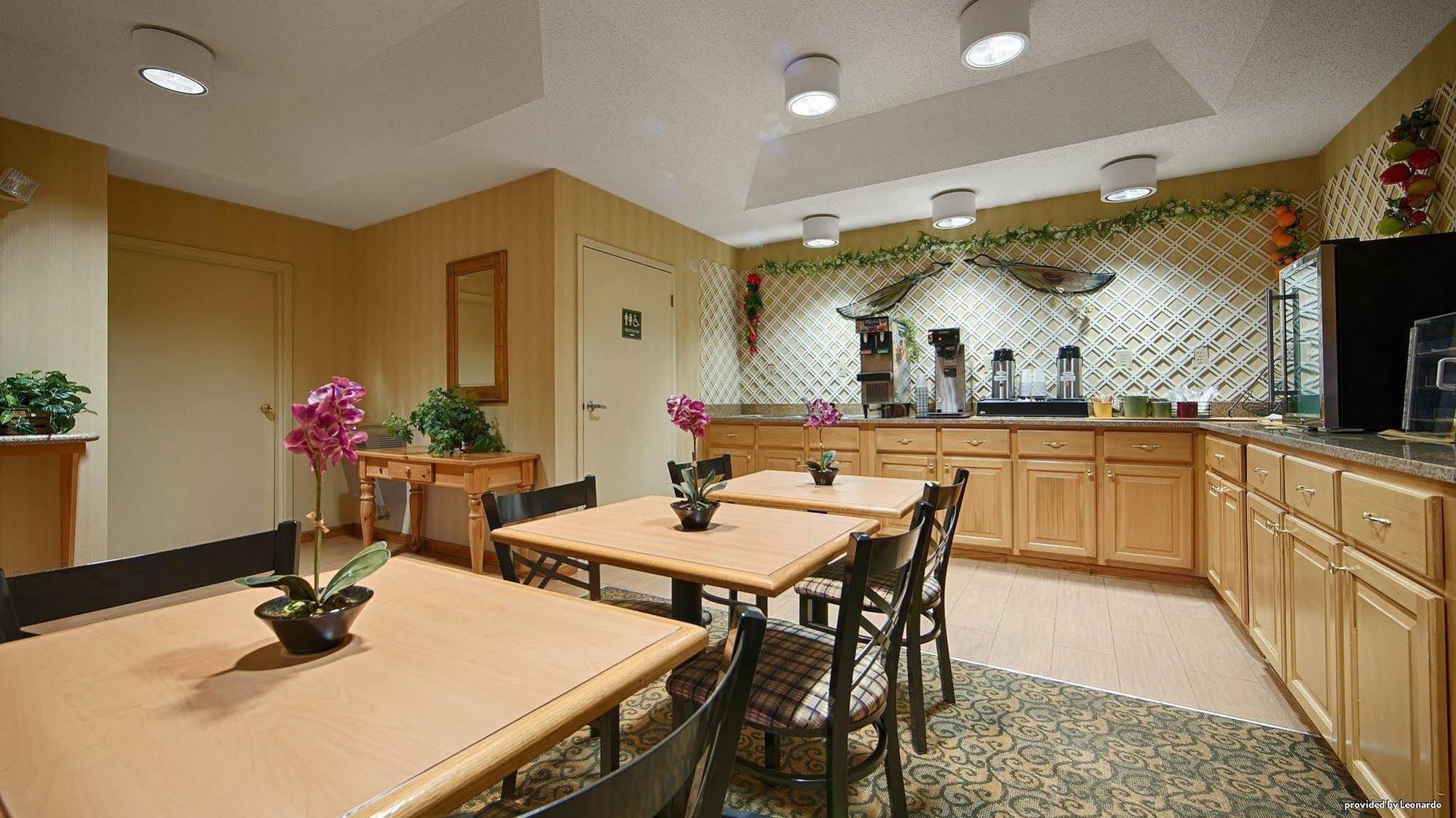 Best Western Hawkinsville Inn & Suites Екстер'єр фото